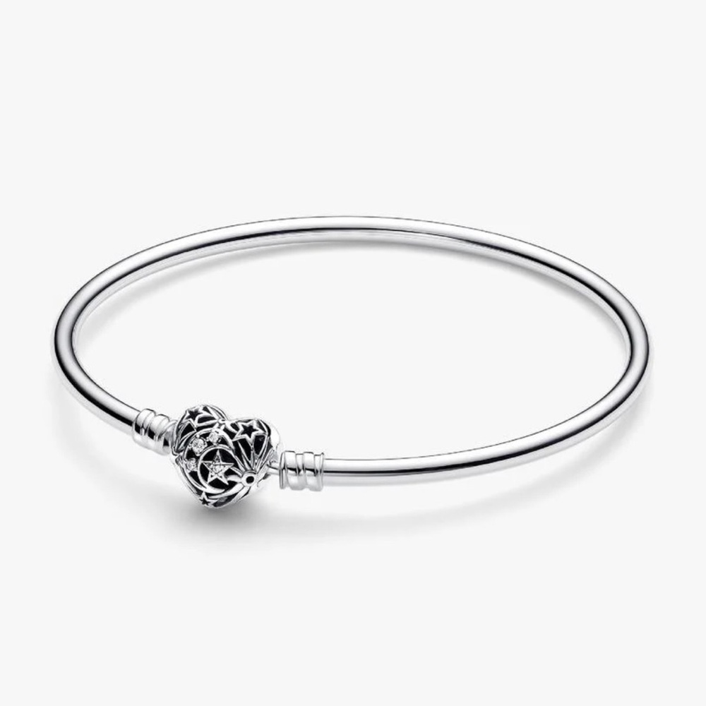Elegant Silver Heart Bracelet